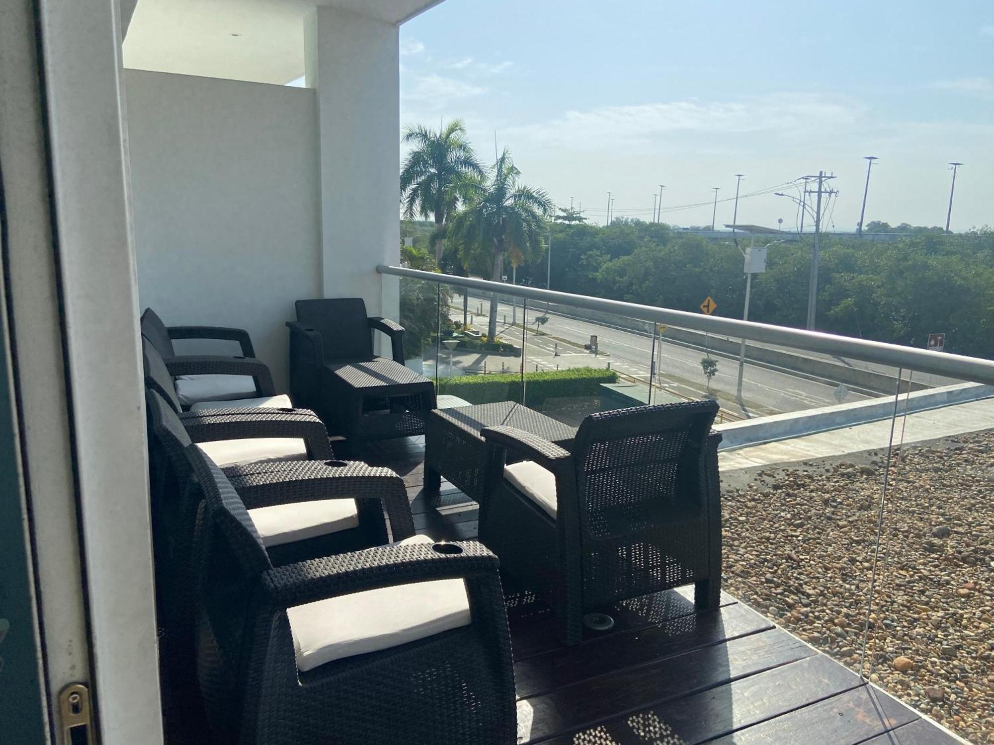 Apartamento En Morros En Primera Linea De Playa *